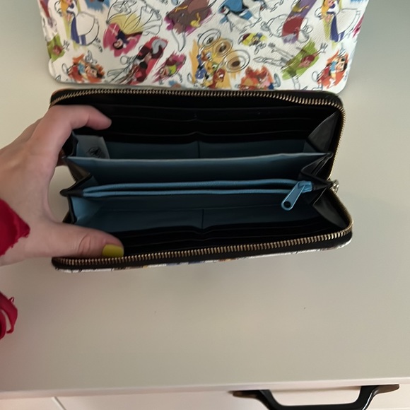 Disney Dooney & Bourke Ink & Paint Bag and Wallet - Picture 3 of 6